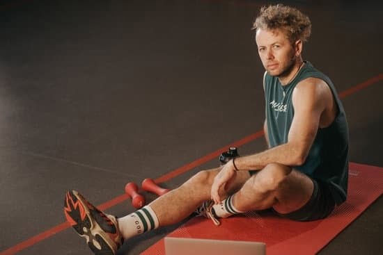 Goal Fitness App 1 Goal Fitness App: Track workouts, set goals, and monitor progress with this innovative fitness app