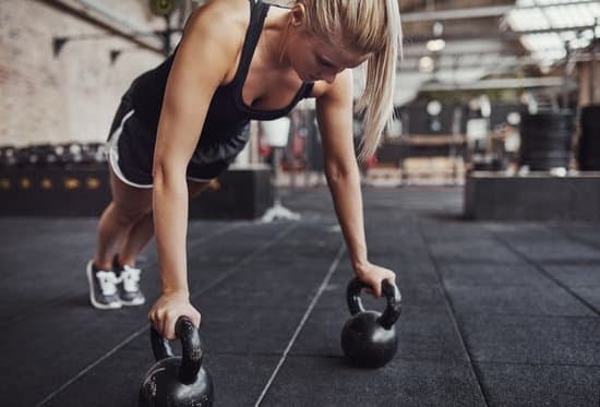 High-energy Pound Fit exercise class combining drumming with cardio and strength training