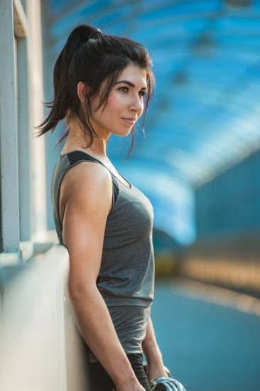 How Much Do Fitness Models Exercise: A Guide to Their Workout Routines