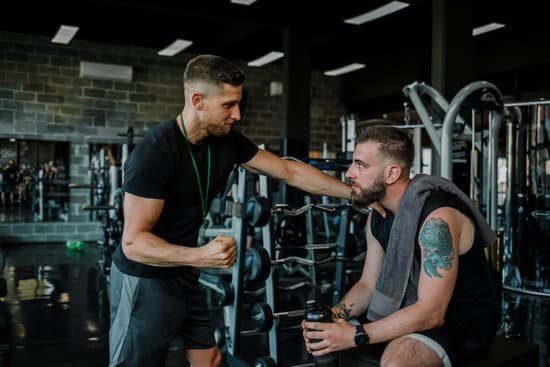 What to Eat and Exercise to Get Fit 1 What to eat and exercise to get fit: Balanced diet and consistent physical activity for wellness