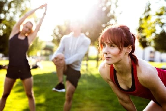 How Does Apple Fitness Calculate Exercise 1 How does Apple Fitness calculate exercise: tracking heart rate, motion, and workout duration for accurate data