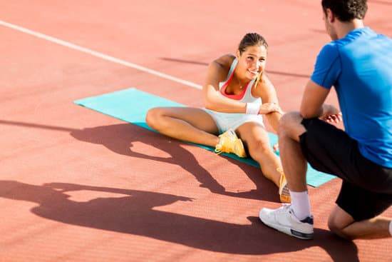 How to Keep Fit and Healthy - A person exercising in a gym, demonstrating different ways to stay healthy