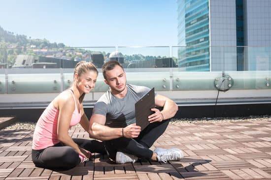 Creatck Fitness Exercise Hoop 1 Get fit with the Creatck Fitness Exercise Hoop - perfect for fun and effective workouts