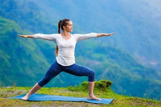 Pure Fitness 40 Inch Exercise Trampoline With Handrail 1 Sturdy 40 Pure Fitness Exercise Trampoline with Handrail for a safe and effective workout