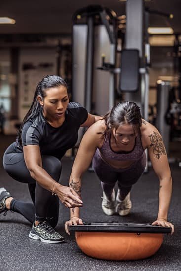 Can I Workout Woth Ugg Boots at Blink Fitness 1 Photos of workout outfits at Blink Fitness featuring Ugg boots for stylish exercise sessions